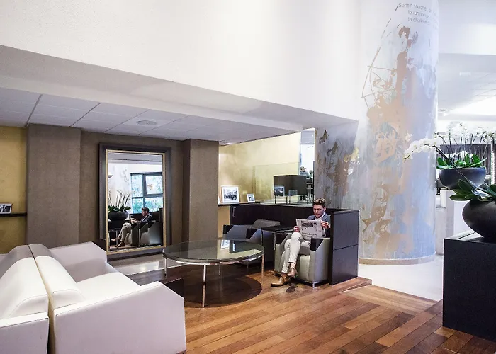 Novotel Les Halles Hotel 4*