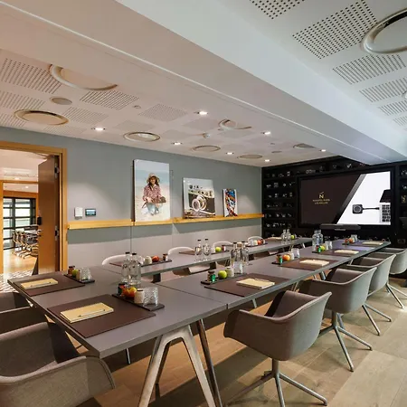 Novotel Les Halles Hotel 4*