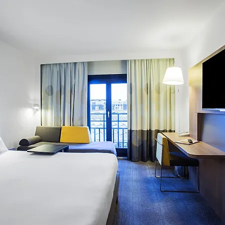Novotel Les Halles 4*