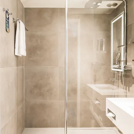 Novotel Les Halles Hotel 4*