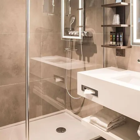 Отель Novotel Les Halles 4*