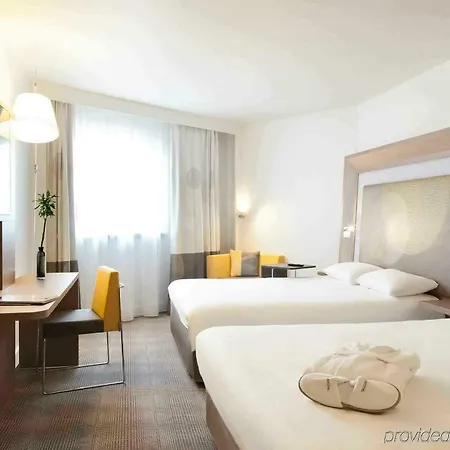 Hotel Novotel Les Halles 4*