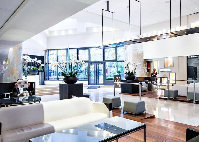 Hotel Novotel Les Halles 4*