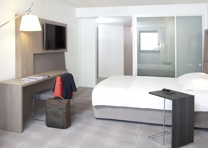 ノボテル レ アール 4* パリ