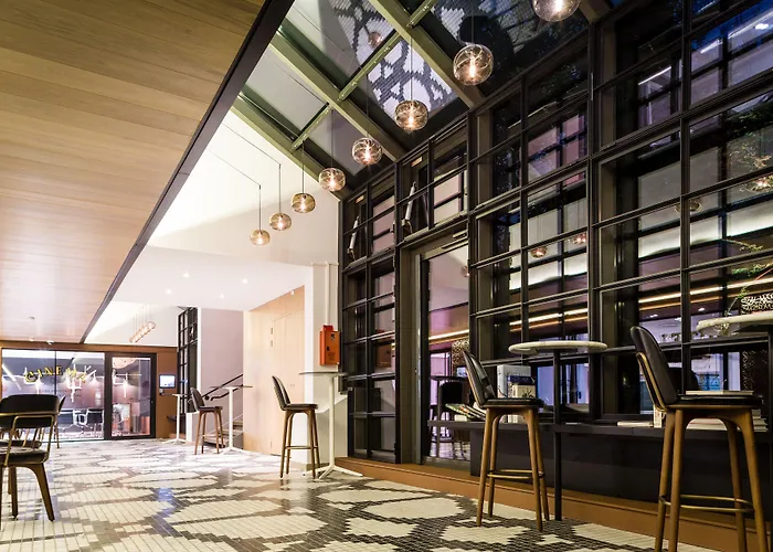 ノボテル レ アール 4* パリ