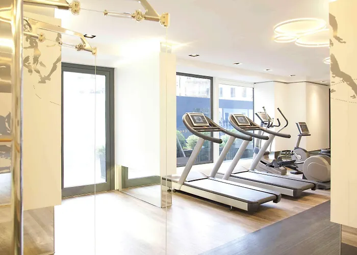 ホテル ノボテル レ アール