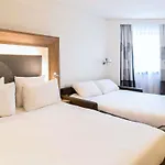 巴黎旧市场区诺富特酒店 4*