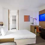 巴黎旧市场区诺富特酒店 4*