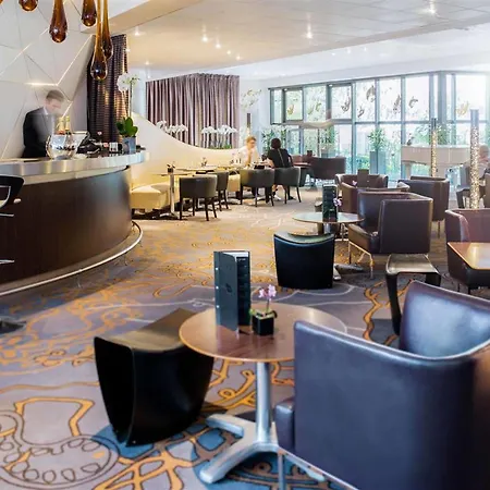 Novotel Les Halles Hotel 4*