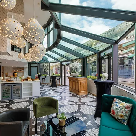 Novotel Les Halles Hotel 4*