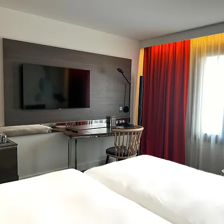 Novotel Les Halles 4*