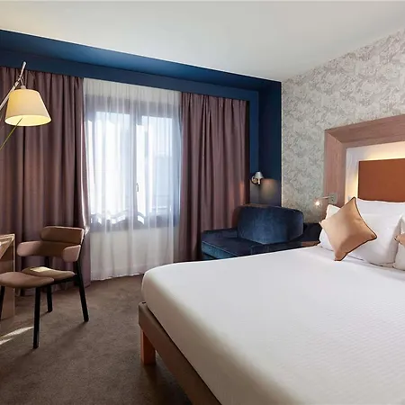 Novotel Les Halles 4*